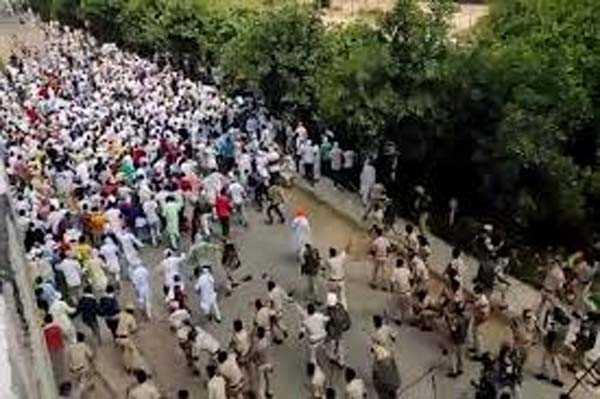 किसानों पर पड़ी एक-एक लाठी का हिसाब लिया जाएगा : किसान सभा